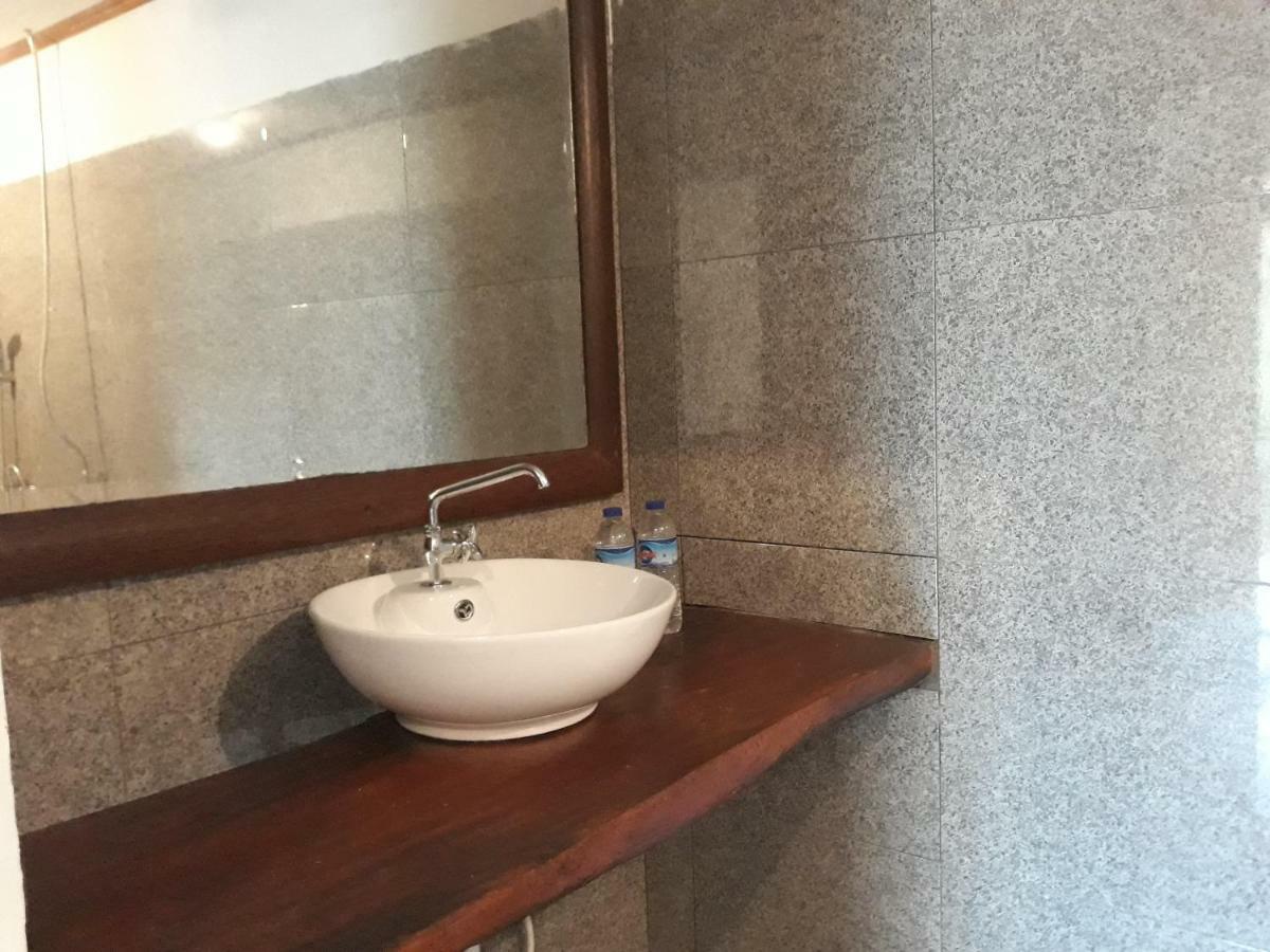 Village Corner Homestay Kuta  Kültér fotó